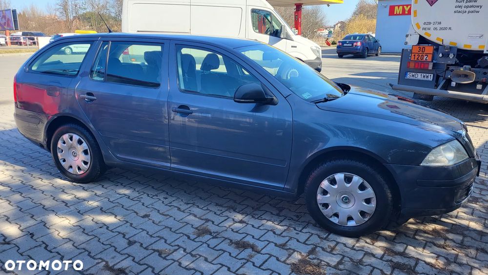 Skoda Octavia 1.6 Tour Business - 30