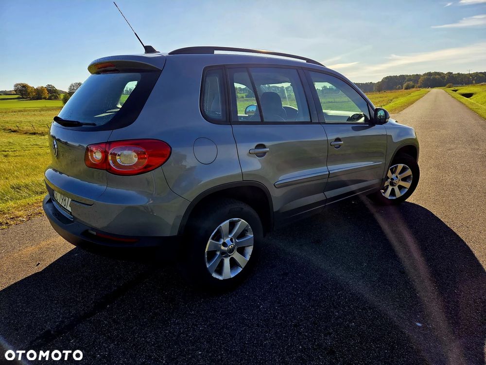 Volkswagen Tiguan - 2