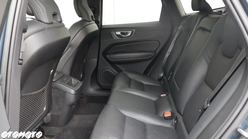 Volvo XC 60 B4 D AWD Plus Bright - 13