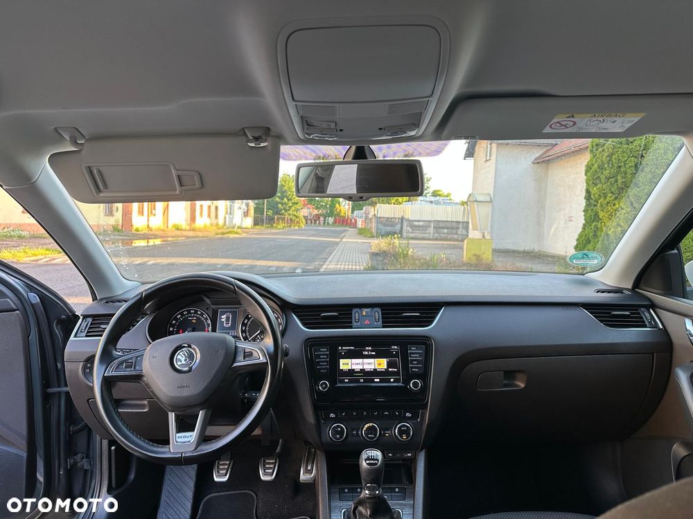 Skoda Octavia Scout 2.0 TDI 4x4 - 23