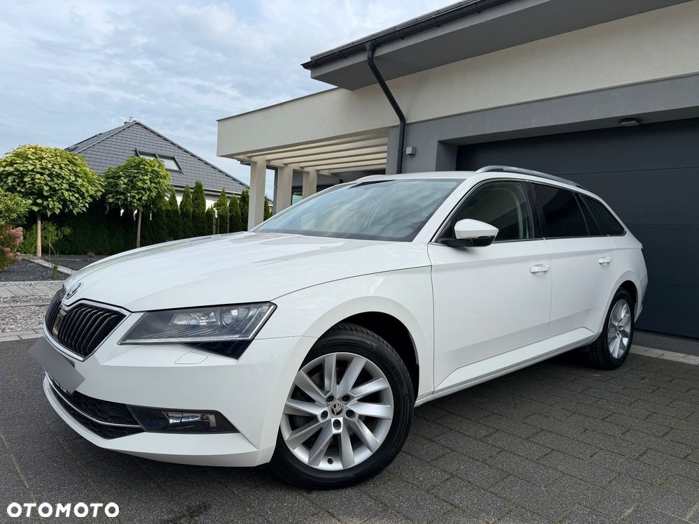 Skoda Superb 2.0 TDI Premium Edition - 5