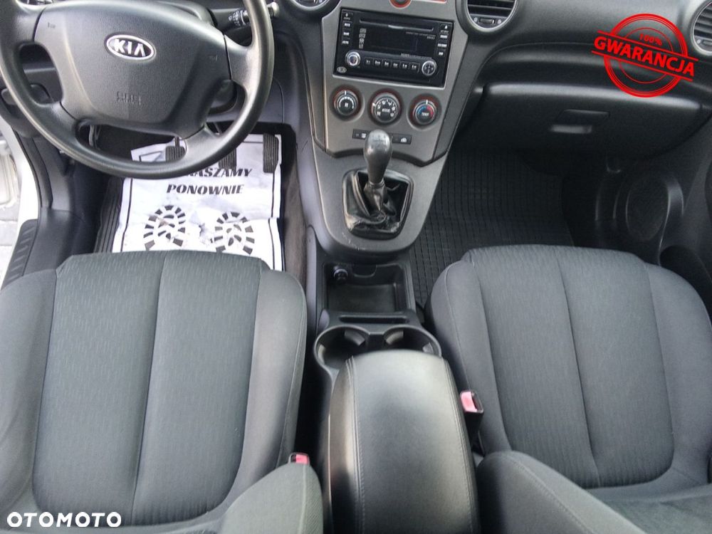 Kia Carens - 39