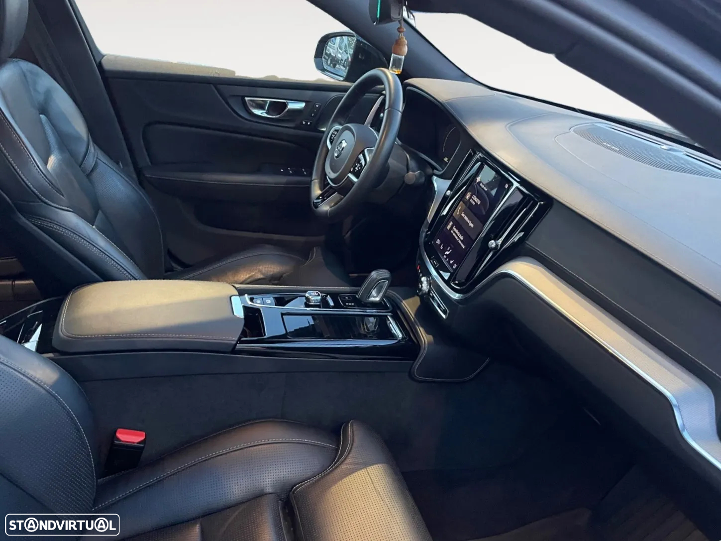 Volvo S60 2.0 T8 PHEV R-Design AWD - 14