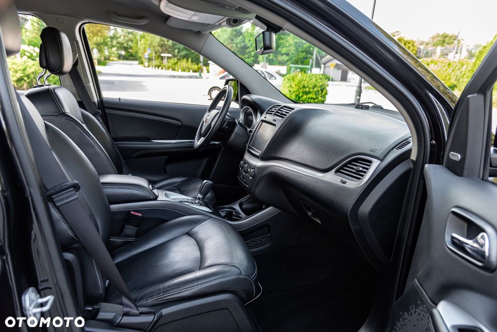 Fiat Freemont 2.0 Multijet Lounge AWD - 24
