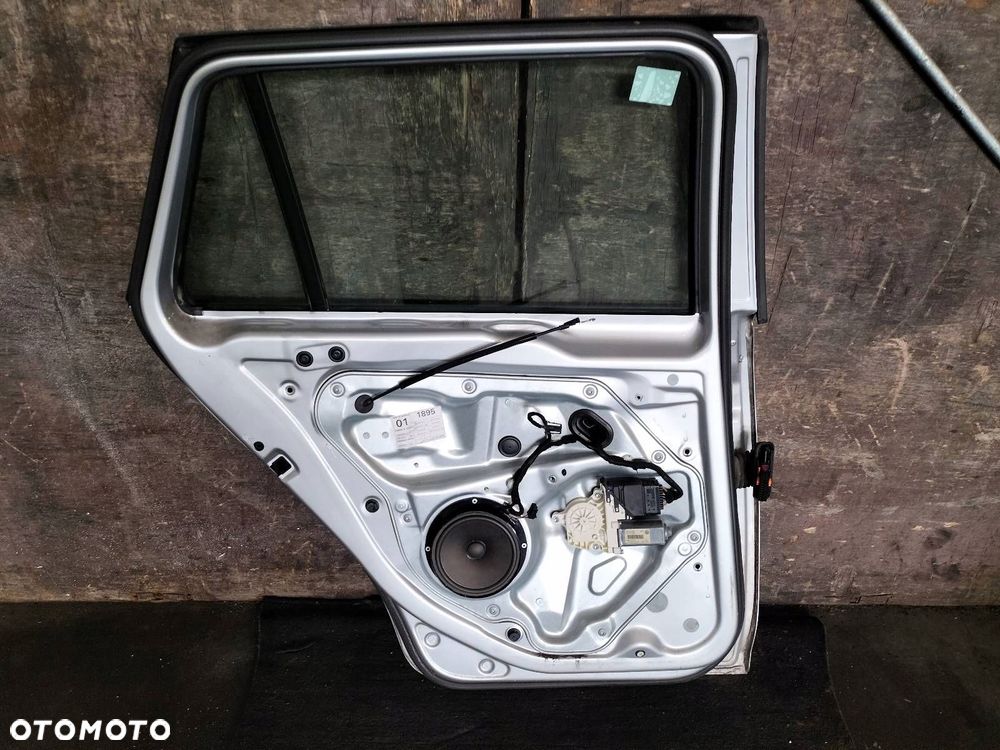 DRZWI KOMPLETNE LEWY TYŁ VOLKSWAGEN GOLF V KOMBI LA7W - 14