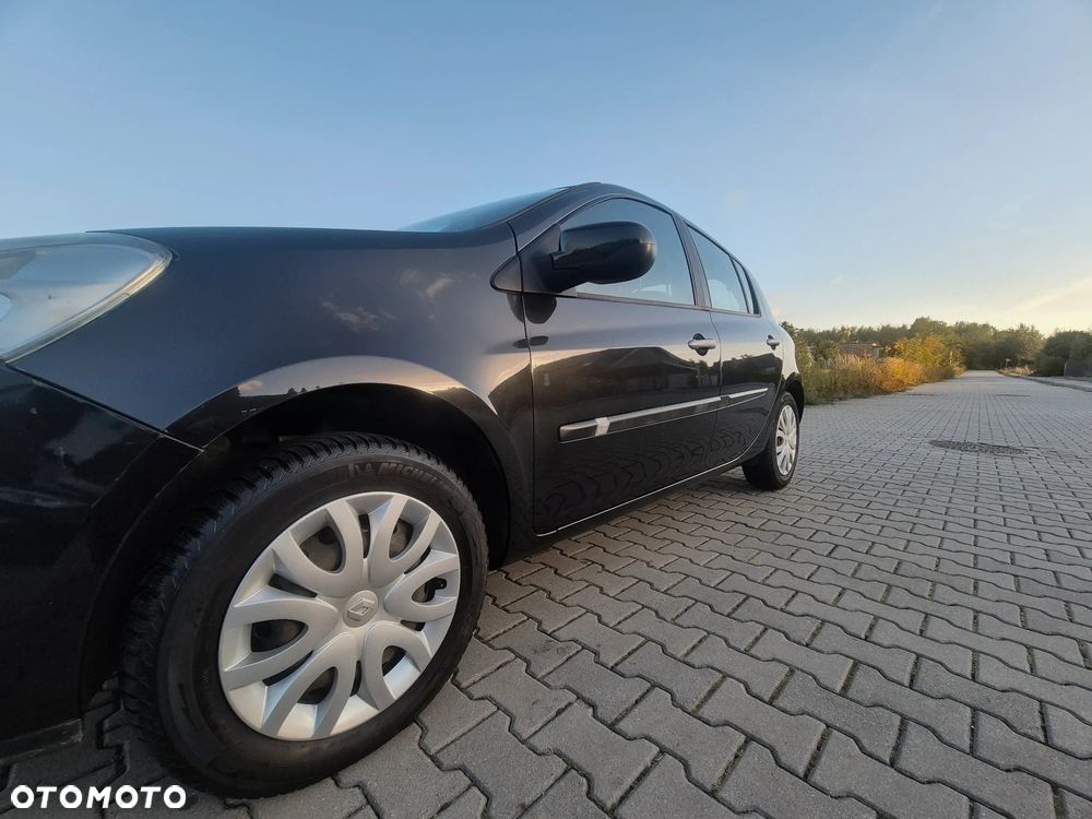 Renault Clio 1.2 16V Expression - 16