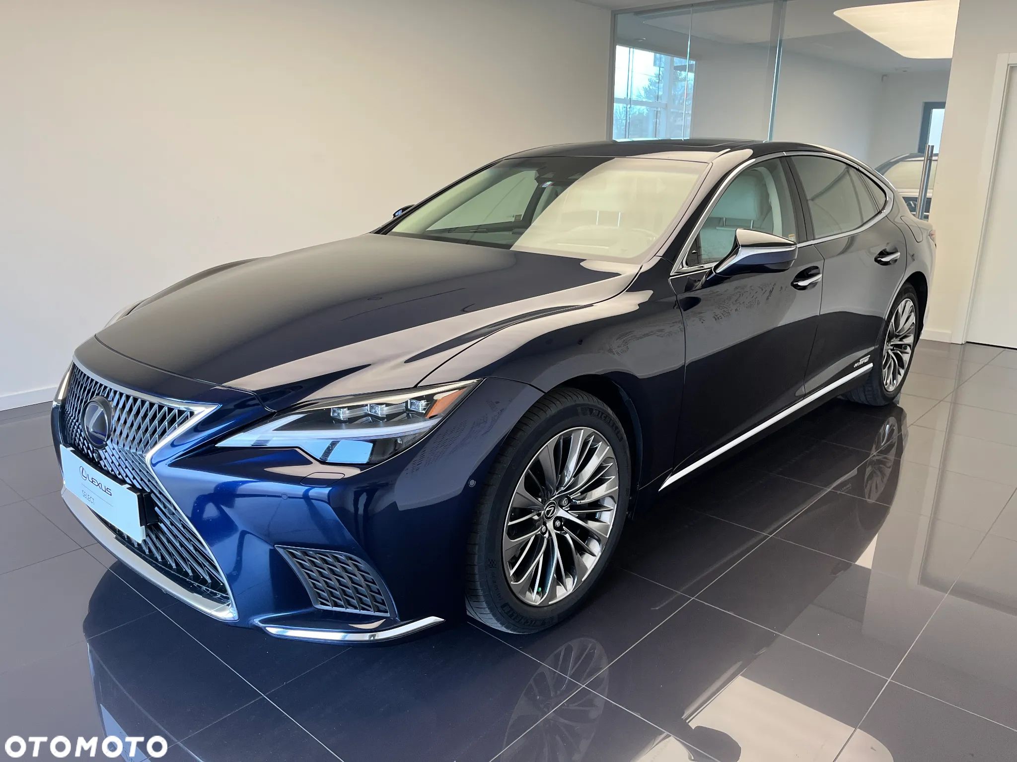 Lexus LS 500h Prestige AWD - 1