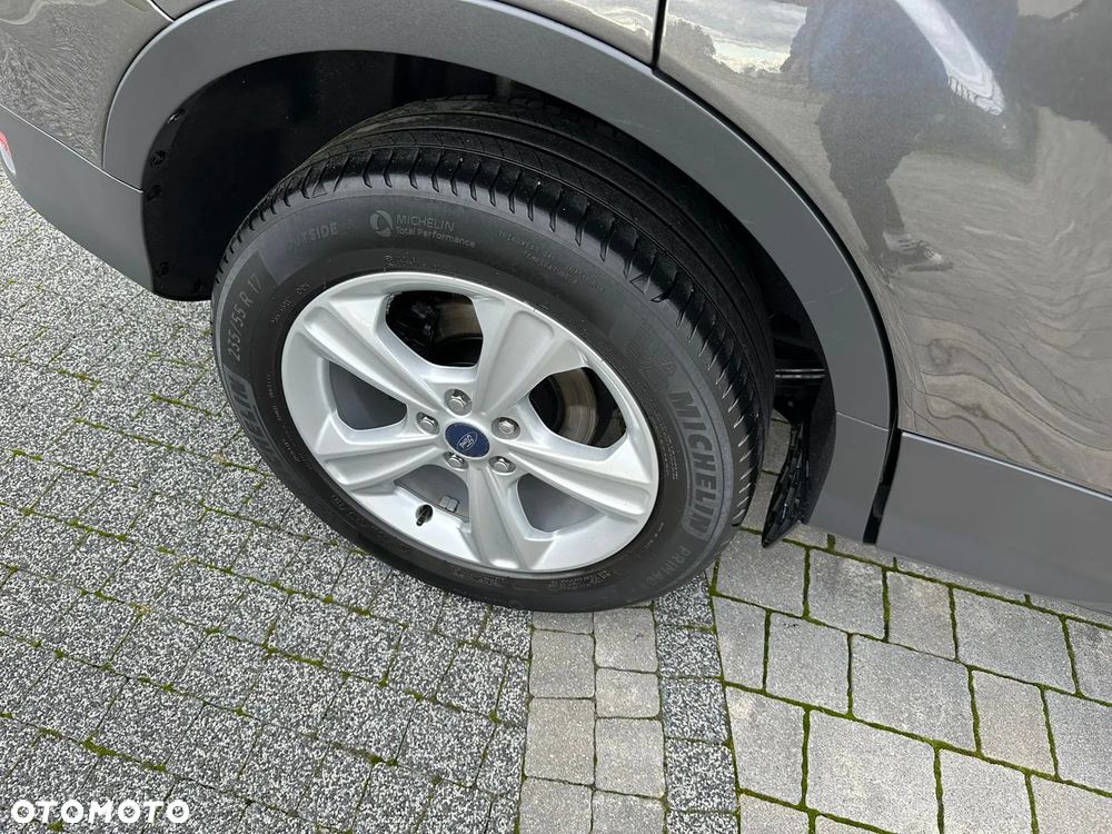 Ford Kuga 2.0 TDCi 2x4 Titanium - 15