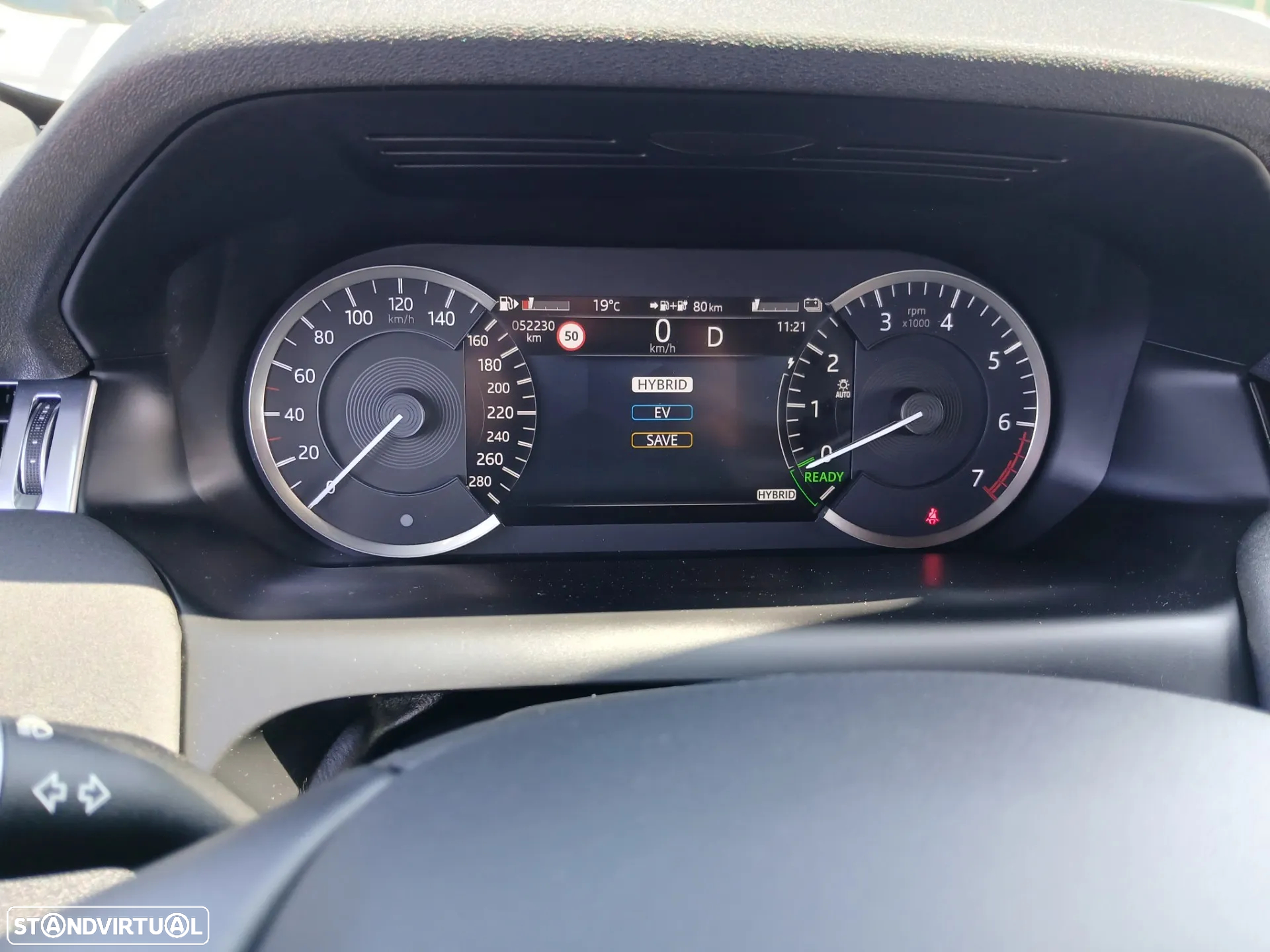 Land Rover Discovery Sport 1.5 I3 P300e AWD R-Dynamic SE - 35
