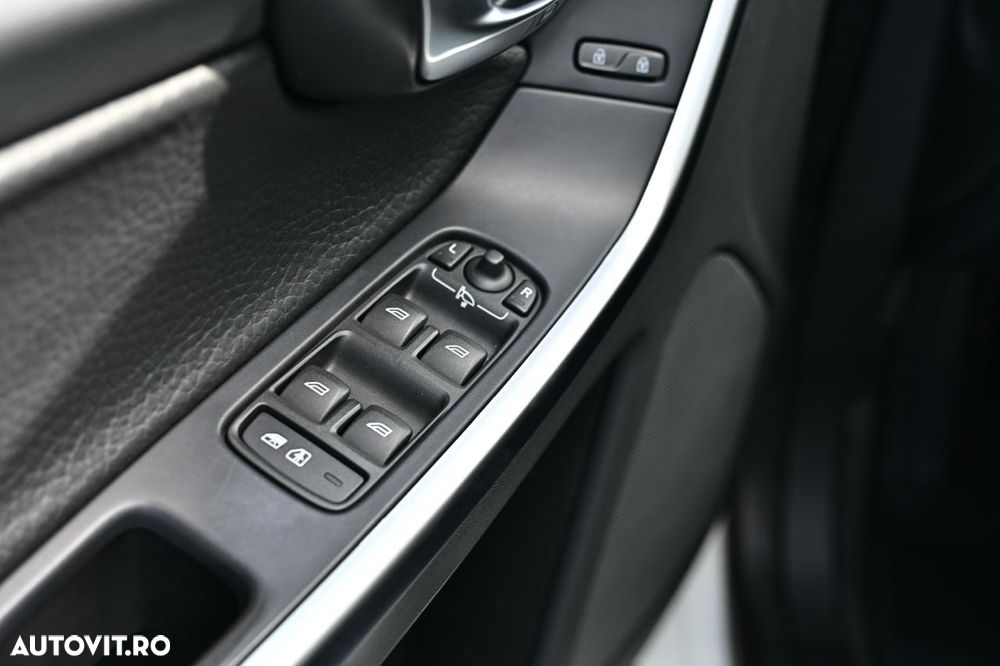 VOLVO XC60 2011 — imagine 17