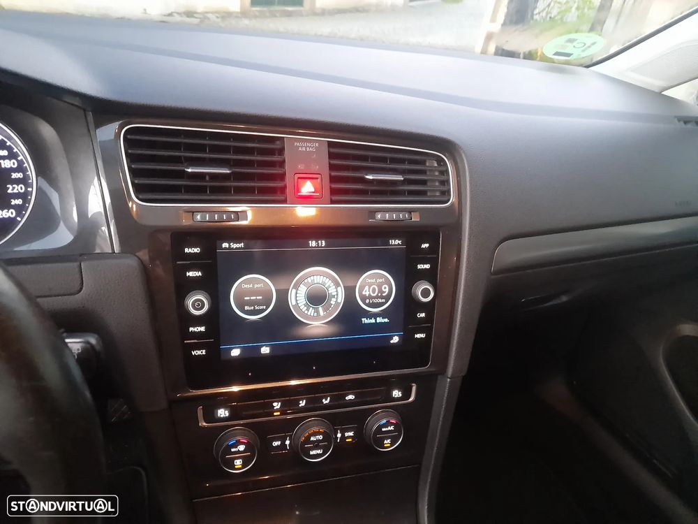 VW Golf 1.6 TDI Highline - 27