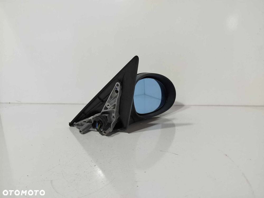 LUSTERKO PRAWE BMW 3 E90 05-11 668/ - 2
