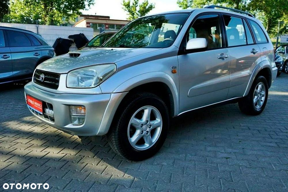 Toyota RAV4 2.0 D-4D 4x4 - 2