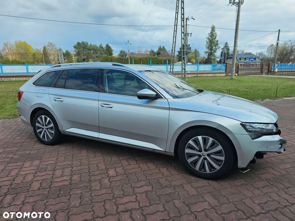 Skoda Superb 2.0 TDI SCR Style DSG - 2