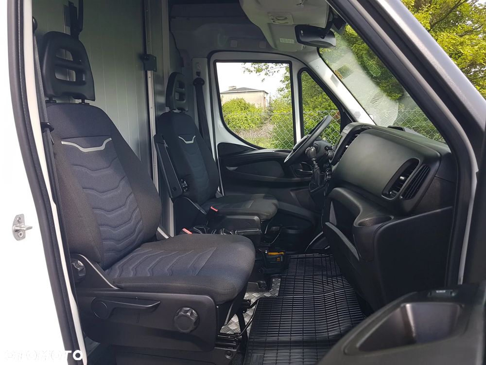 Iveco DAILY KONTENER NISKOPODŁOGOWY 4,44x2,23x2,42 SKLEP FOODTRUCK BAR KLIMA KONIOWÓZ KAMPER 35S14 KRAJOWY - 7
