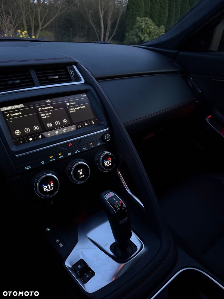 Jaguar E-Pace P250 AWD First Edition - 34