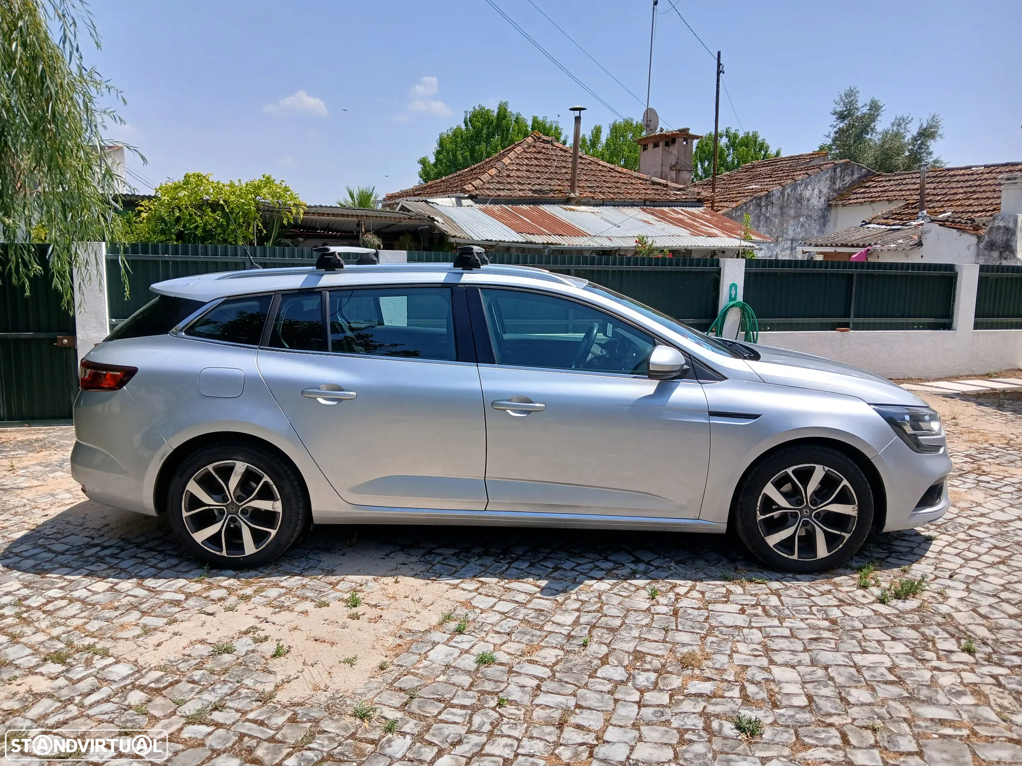 Renault Mégane Sport Tourer 1.5 Blue dCi Limited EDC - 4