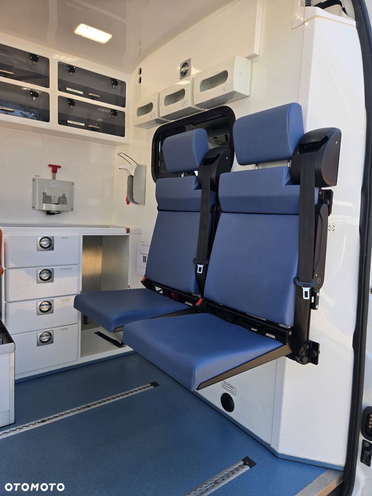 Renault Master Ambulans karetka - 17