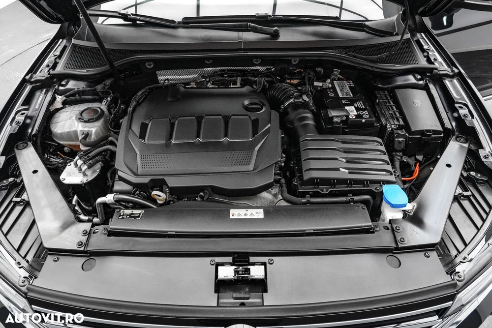 Volkswagen Passat 2.0 TDI DSG Advance - 25