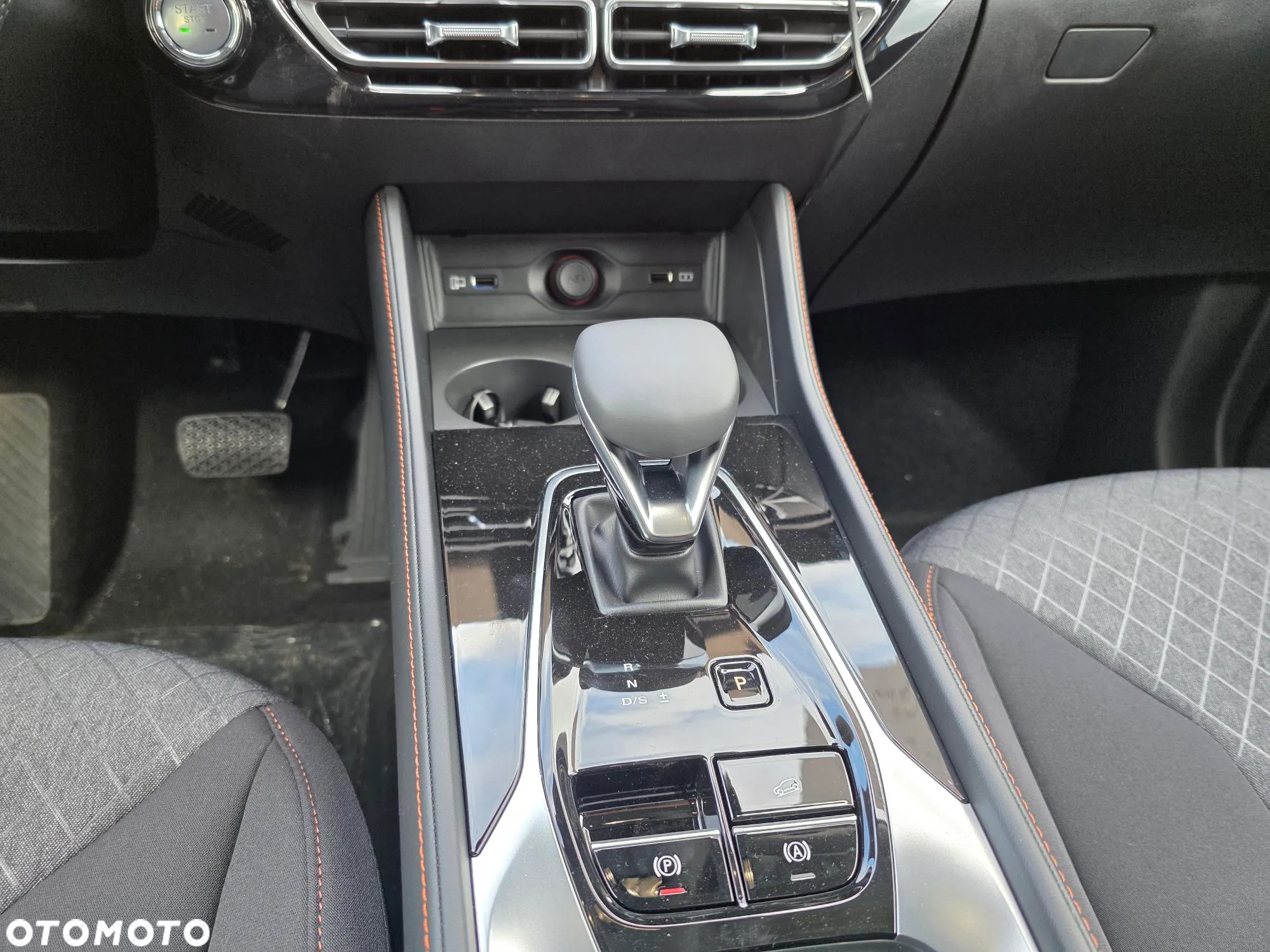 MG HS 1.5 T-GDI Excite DCT - 15