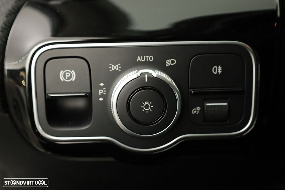 Mercedes-Benz A 200 Standard - 18