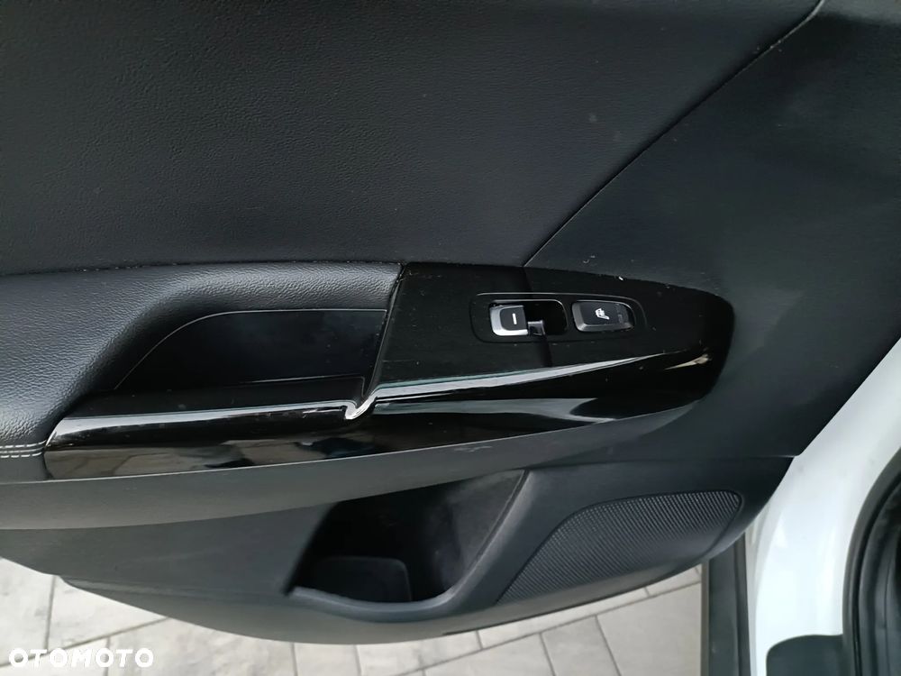 Kia Sportage 1.6 GDI 2WD Dream-Team Edition - 20