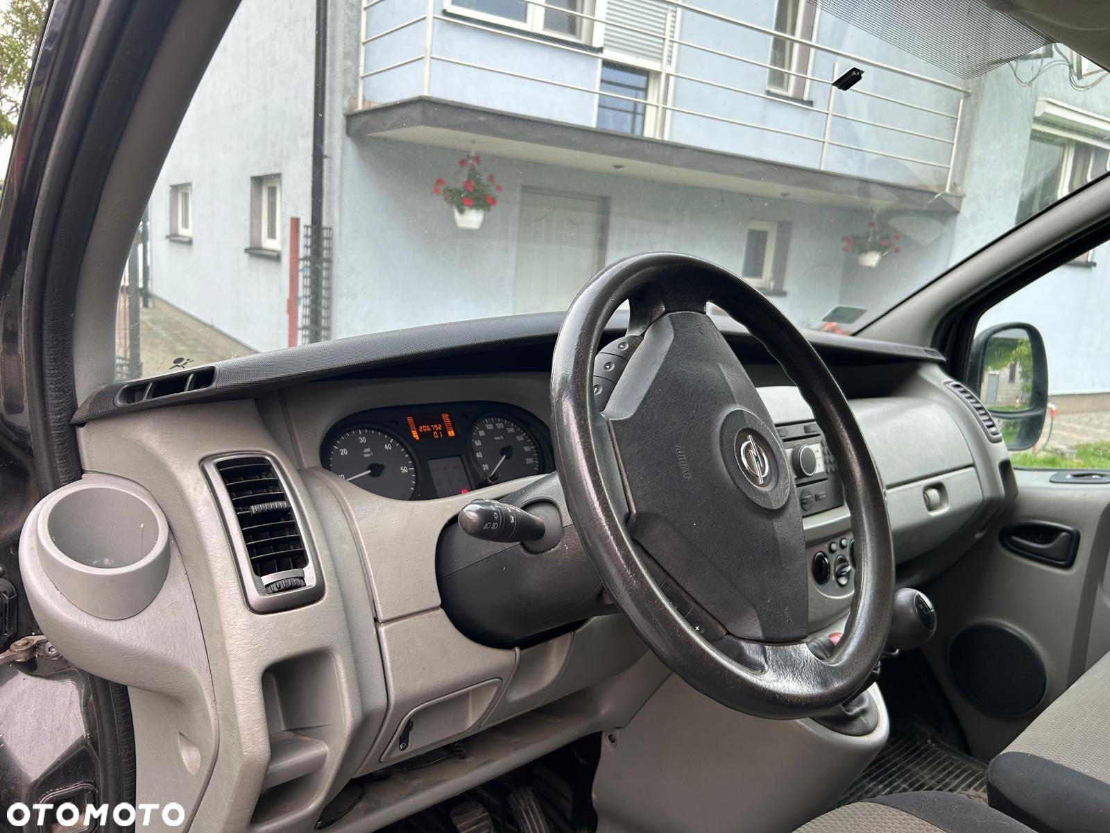 Opel Vivaro - 7