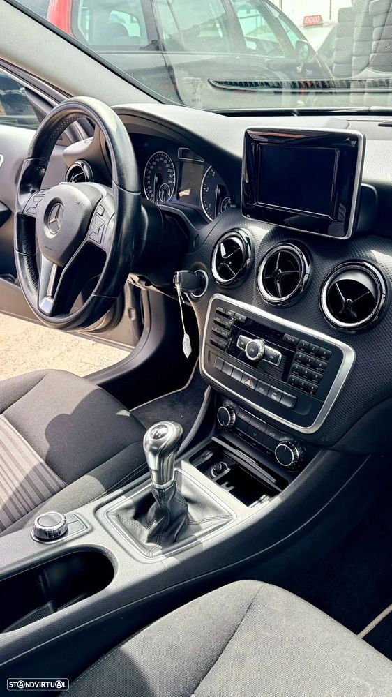 Mercedes-Benz A 180 CDI (BlueEFFICIENCY) - 10