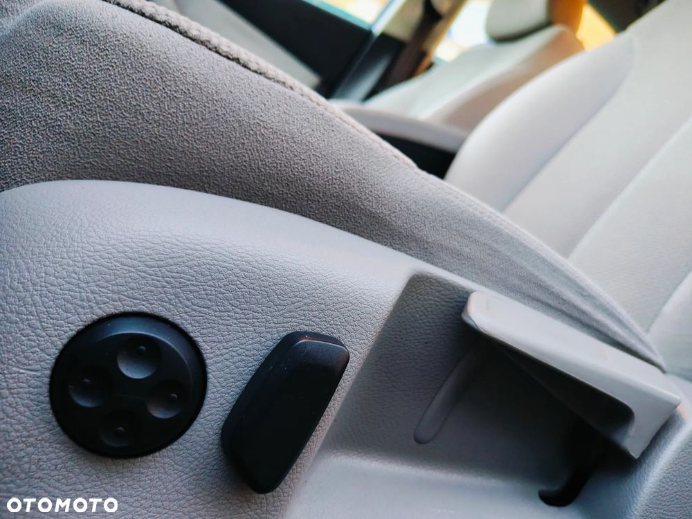 Volkswagen Passat 1.6 Comfortline - 39