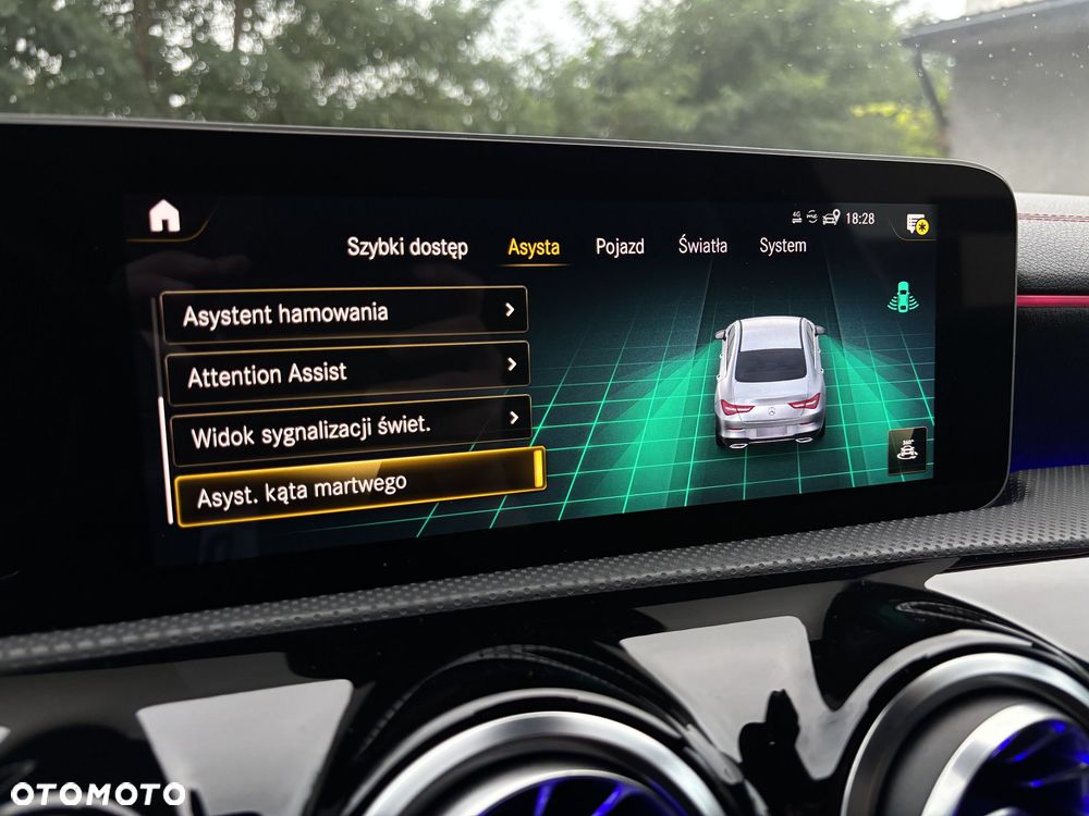 Mercedes-Benz CLA 220 4-Matic AMG Line 7G-DCT - 33