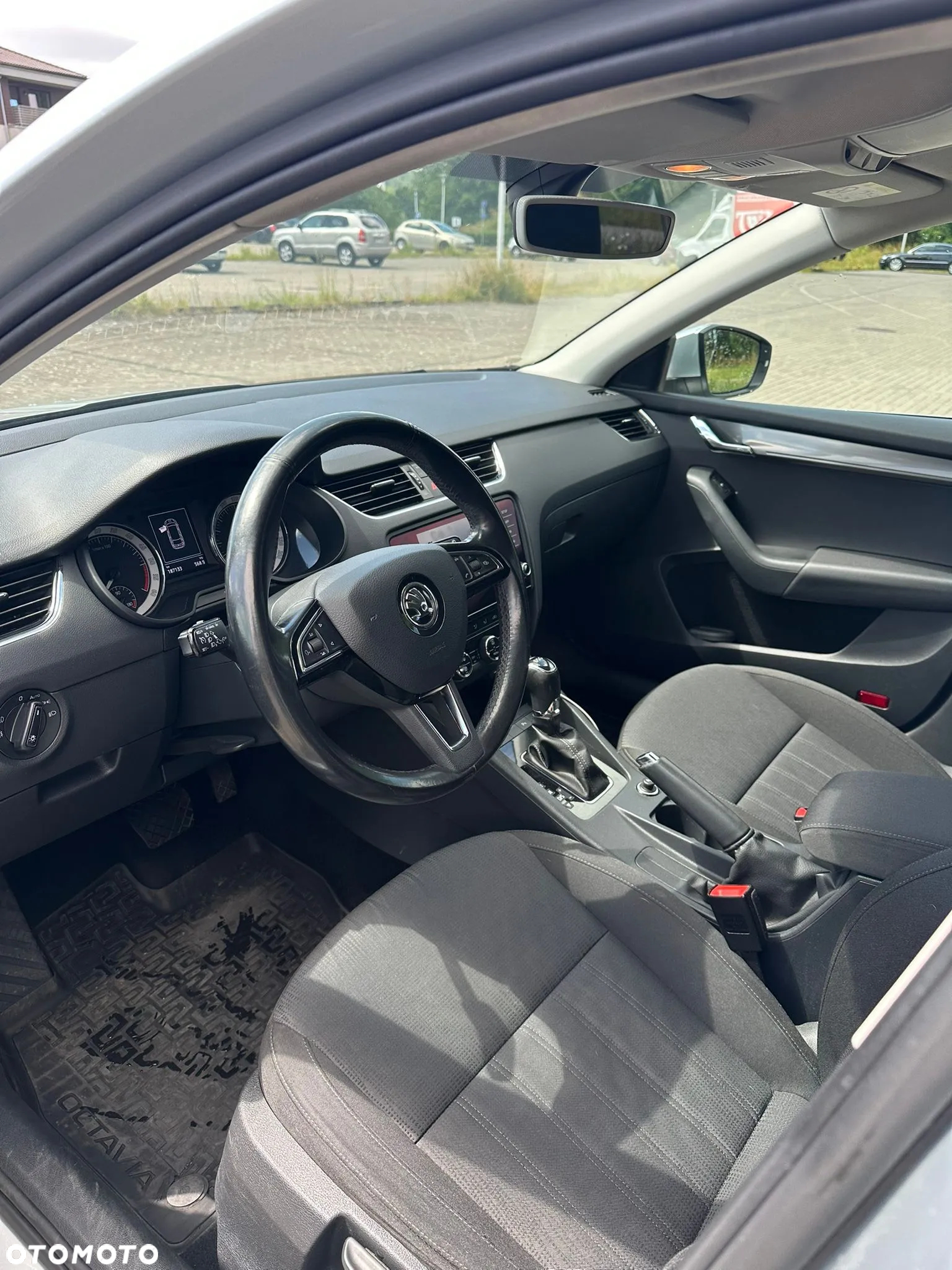 Skoda Octavia 2.0 TDI Elegance DSG - 11