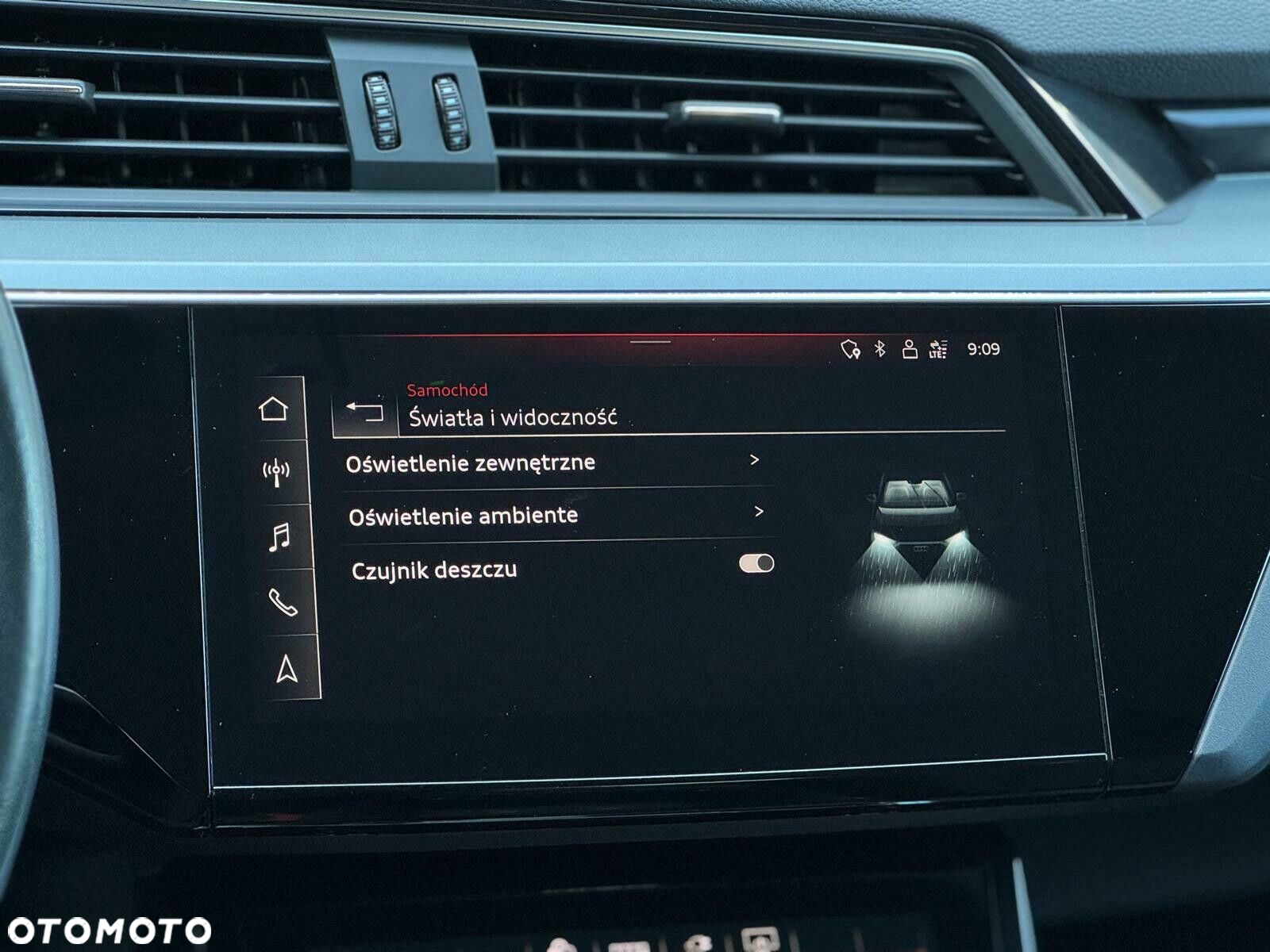 Audi e-tron - 21