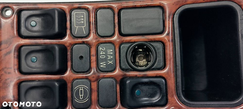 PRZYCISK SCANIA R 124 1110904 - 3