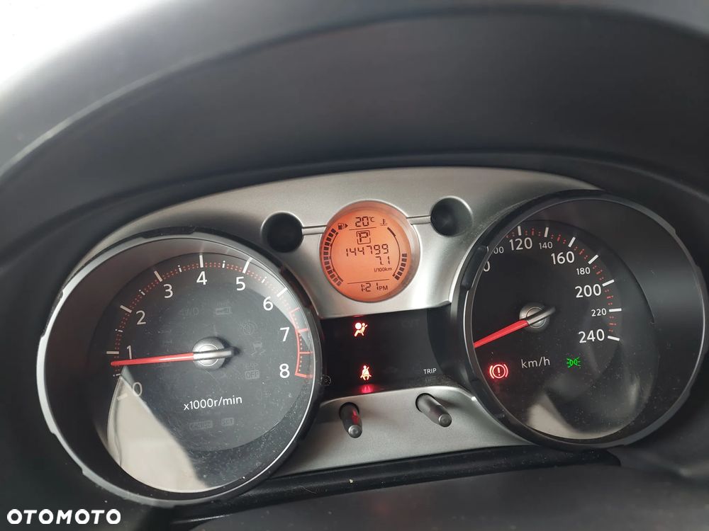 Nissan Qashqai 2.0 Acenta CVT - 23