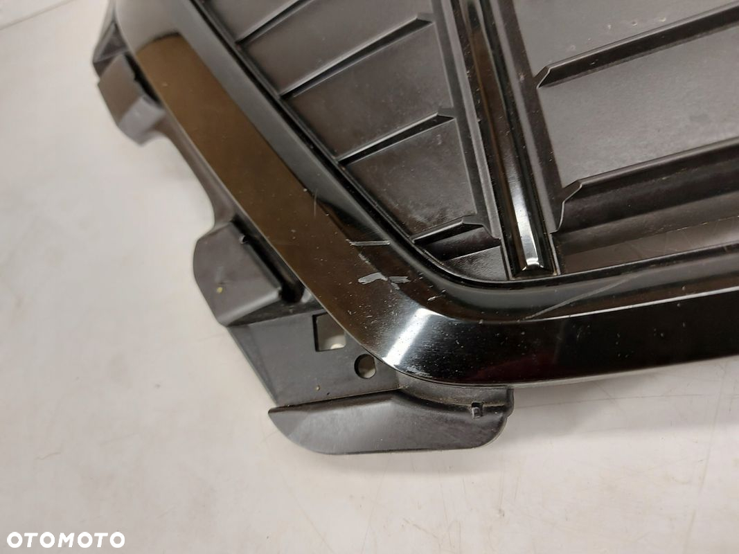 Audi Q3 2 II 83A grill Atrapa - 6