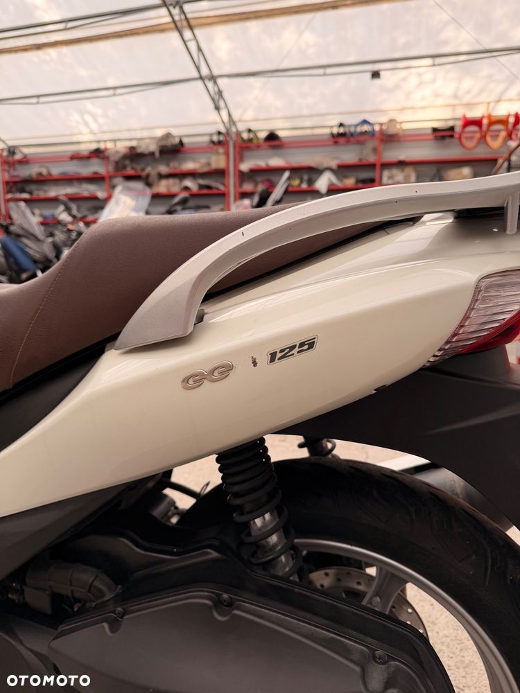 Suzuki Inny - 15