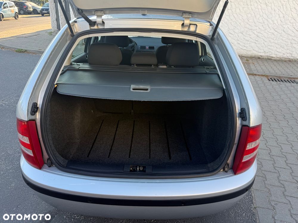 Skoda Fabia 1.4 16V Automatik Style Edition - 7