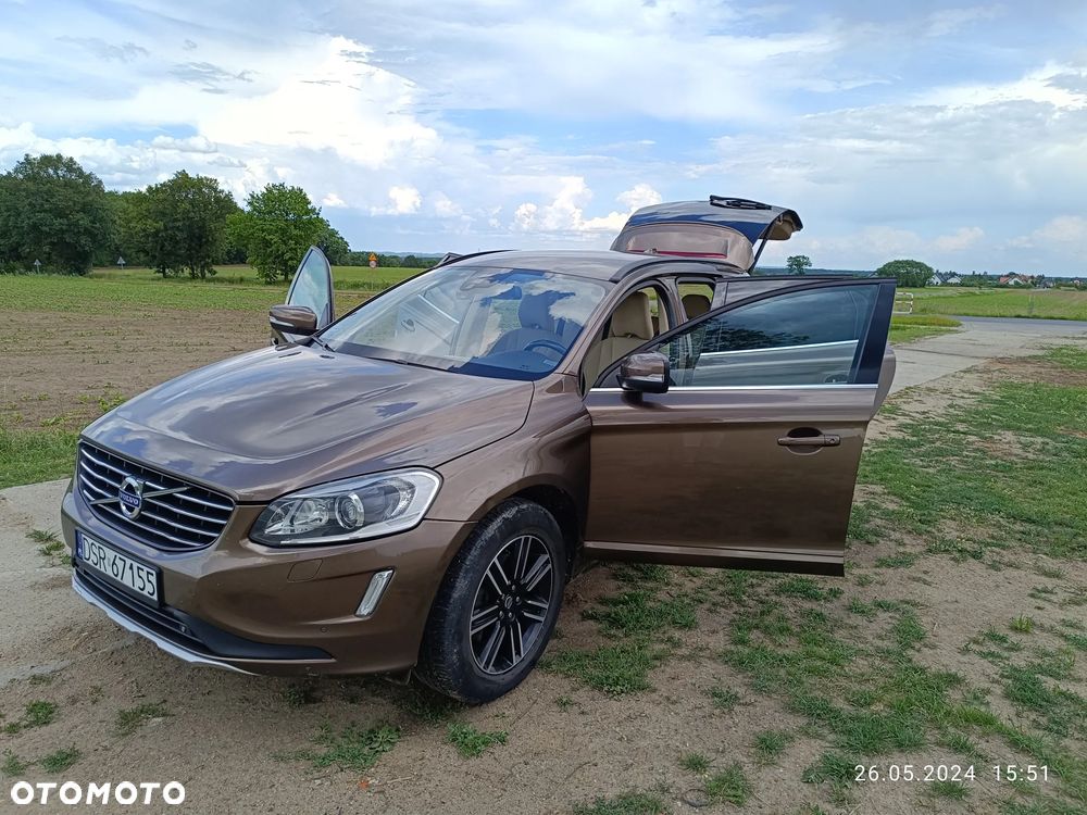 Volvo XC 60 D5 AWD Momentum - 7