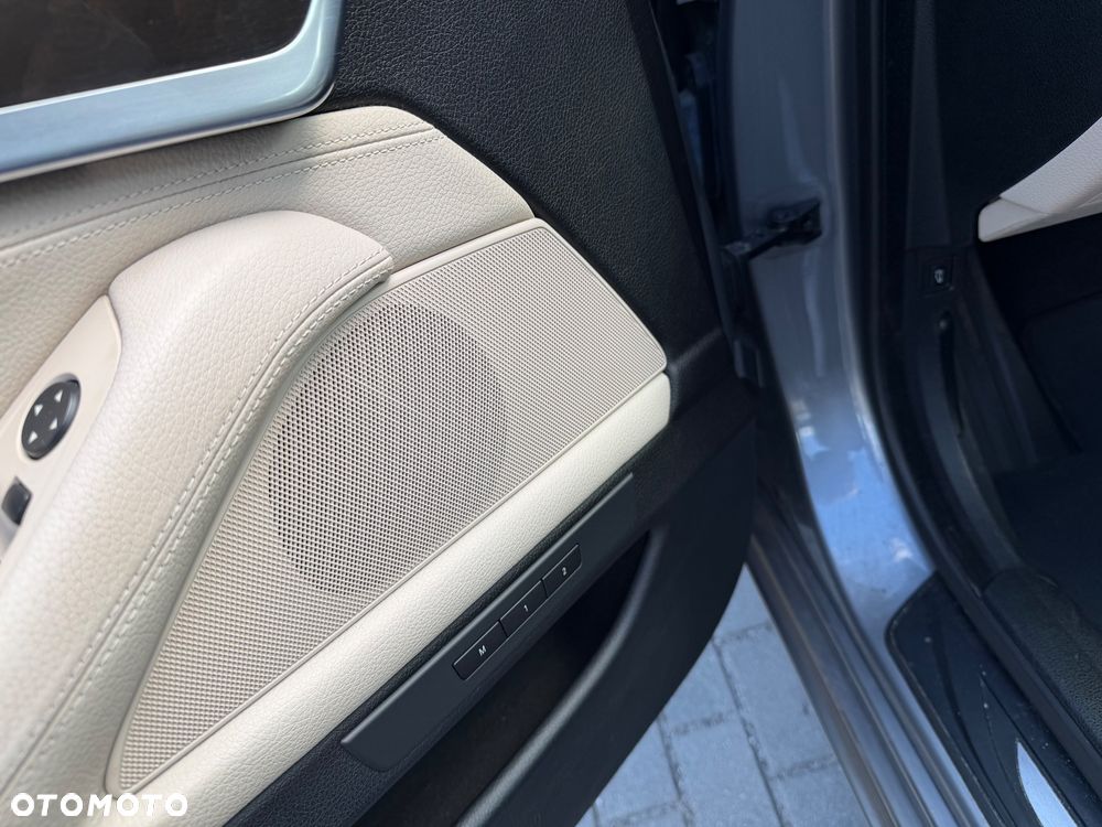 BMW Seria 5 523i - 15
