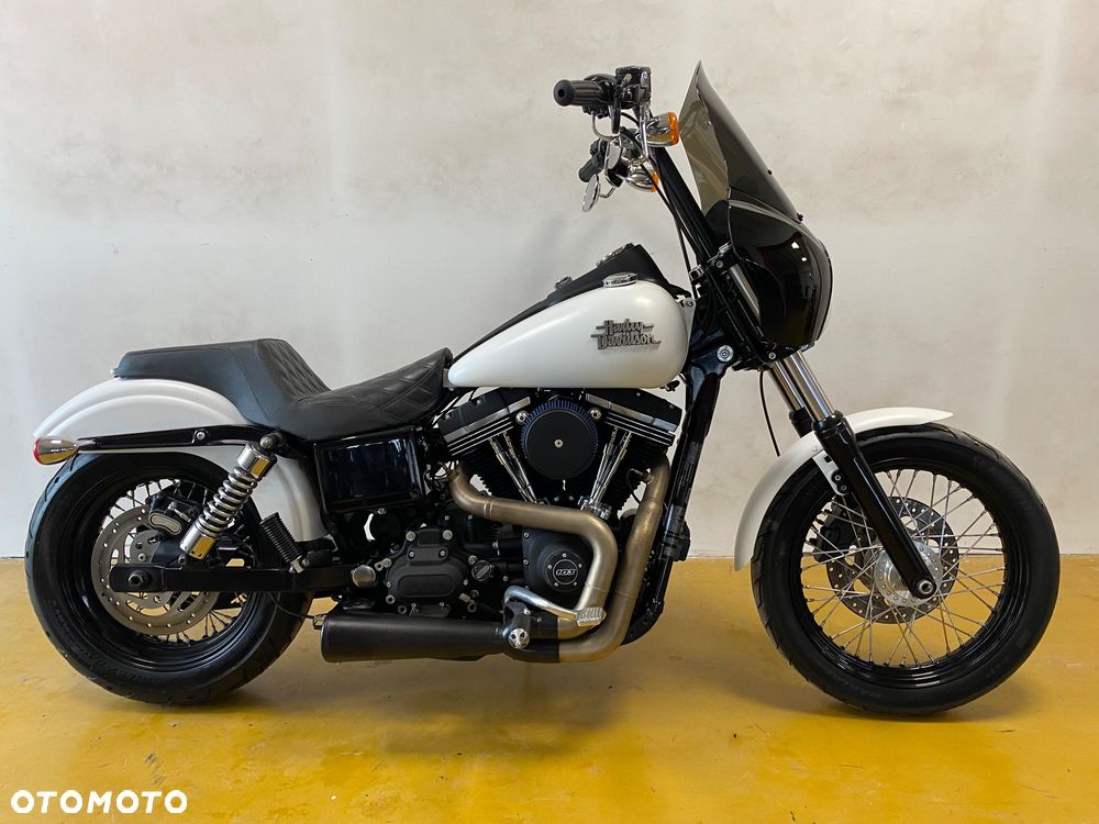 Harley-Davidson Dyna Street Bob - 1