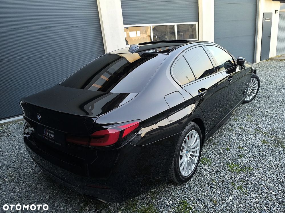 BMW Seria 5 530d xDrive M Sport Edition - 7