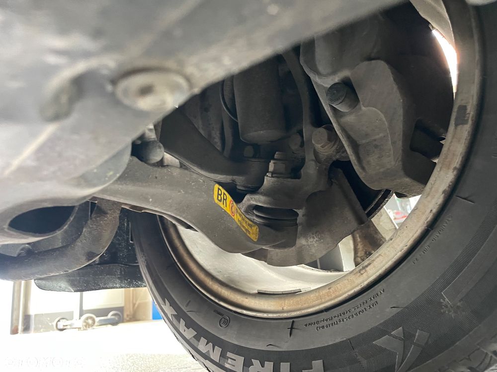 BMW Seria 5 - 36