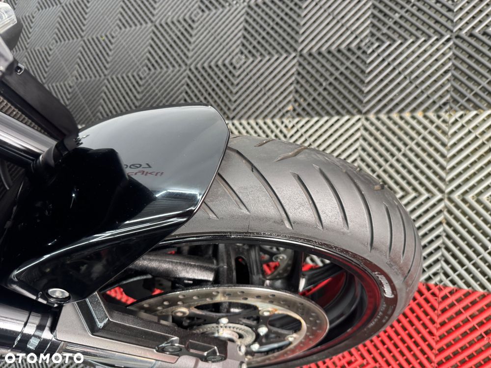 Suzuki GSX - 38