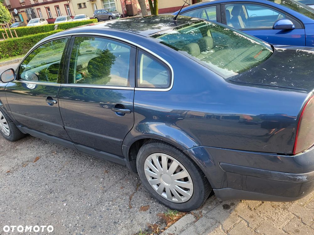 Volkswagen Passat 1.9 TDI Comfortline - 7