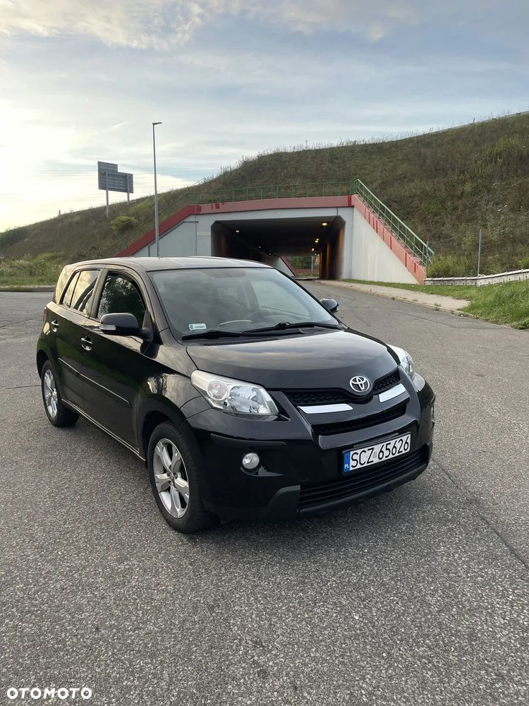 Toyota Urban Cruiser 1.4 D-4D Sol 4x4 - 2
