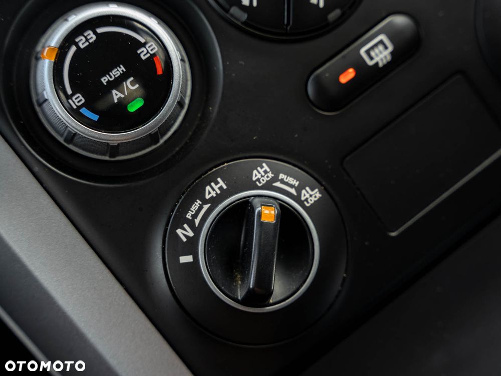 Suzuki Grand Vitara 2.0 Comfort + - 35