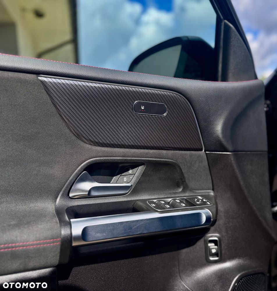 Mercedes-Benz GLB 200 d AMG Line 8G-DCT - 22