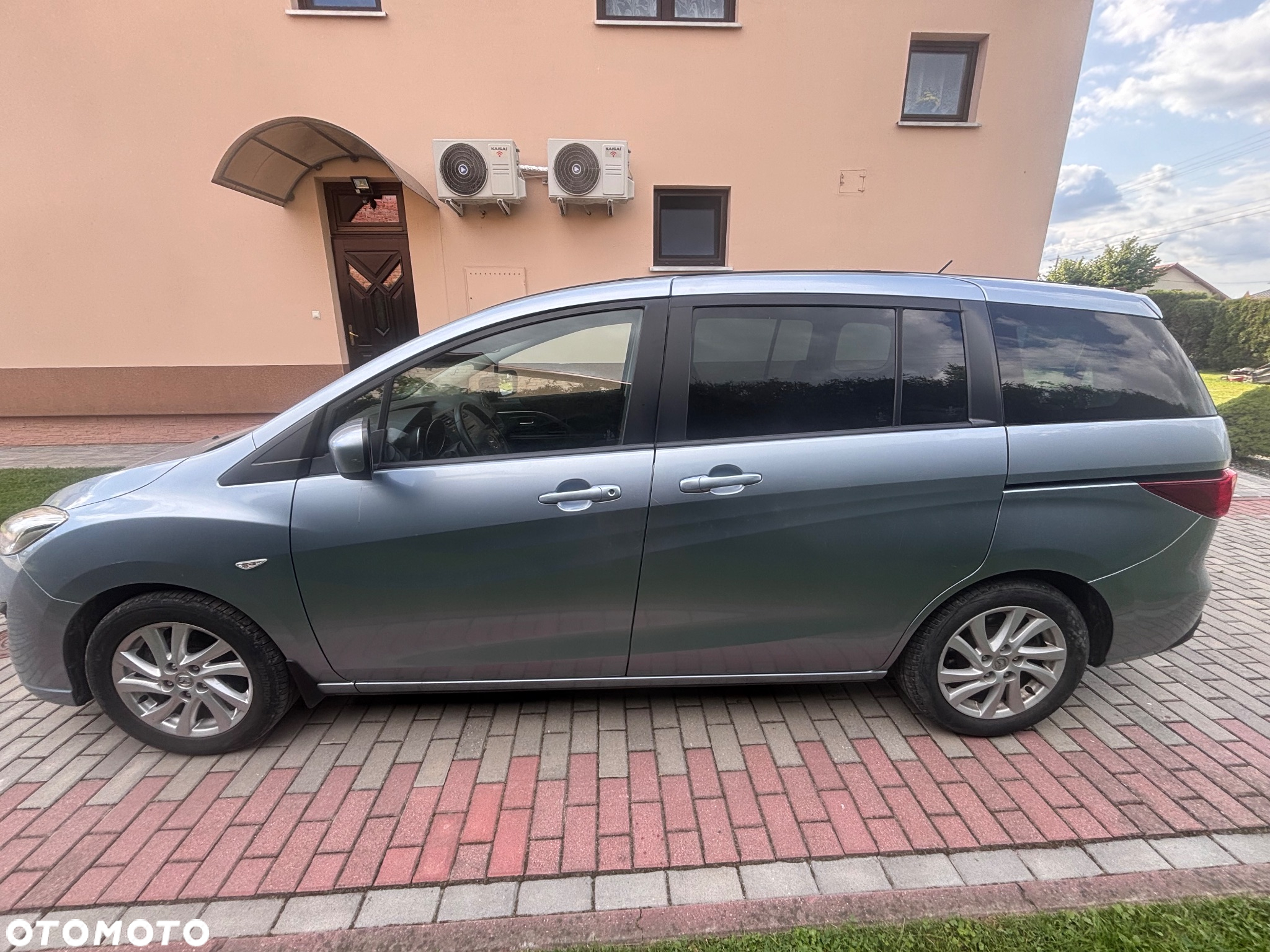 Mazda 5 2.0 Exclusive + - 11