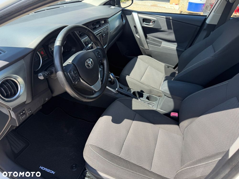 Toyota Auris - 18