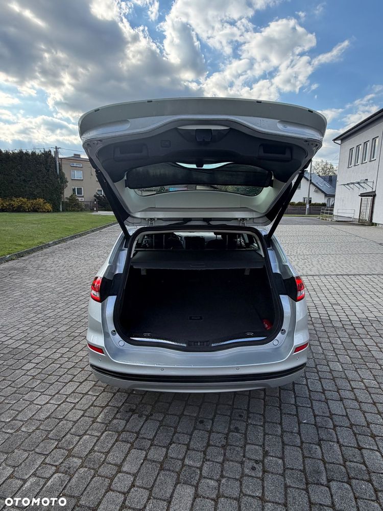 Ford Mondeo 2.0 TDCi Titanium PowerShift - 4